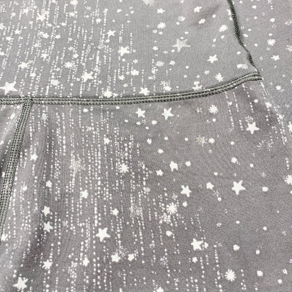 Aerie Play Leggings Silver Grey Star Print - Picture 2 of 9